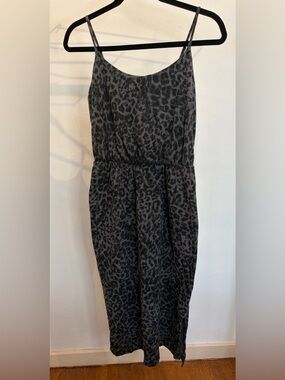 Old Navy Gray and Black Leopard Print Sleeveless Dress